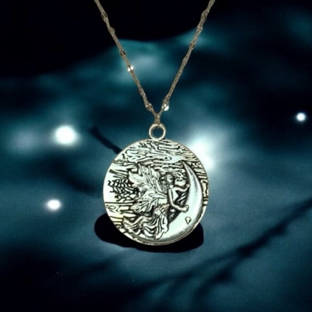 Fairy Moon Elegant Silver Pendant Necklace - Picture 3 of 6